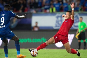 武汉三镇今夜遗憾出局，志在中超名次提升，悬念犹存，阵容厚度经受考验的简单介绍-开云体育