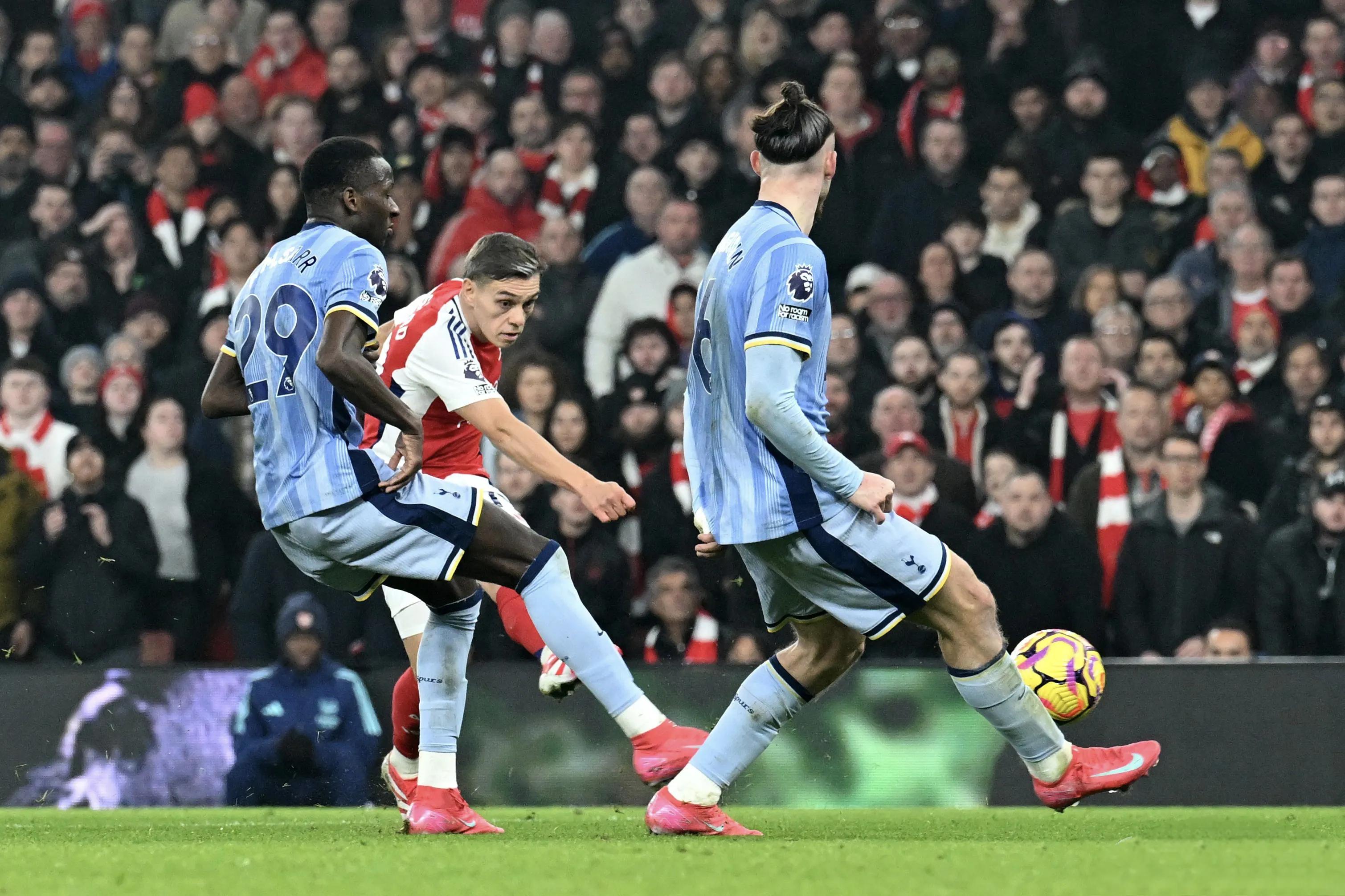 英超倒计时，阿森纳清晨外线爆发，细节引发关注，压力陡增，年轻球员得到机会的简单介绍